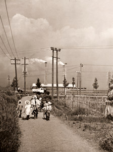 夕立前 [近藤光児, アサヒカメラ 1938年10月号より]のサムネイル画像