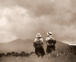 高原を行く [酒井勝, アサヒカメラ 1938年10月号より]のサムネイル画像