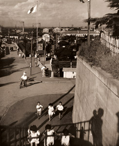 街の風景 [中村昌一, アサヒカメラ 1938年11月号より]のサムネイル画像