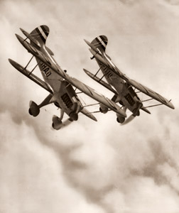 無題（2機の複葉機） [野島康三, アサヒカメラ 1936年7月号より]のサムネイル画像