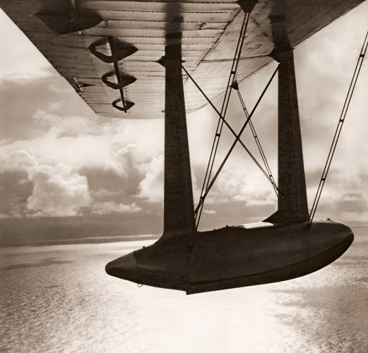 ホノルルからヒロへ飛ぶ [野島康三, アサヒカメラ 1936年7月号より] パブリックドメイン画像 