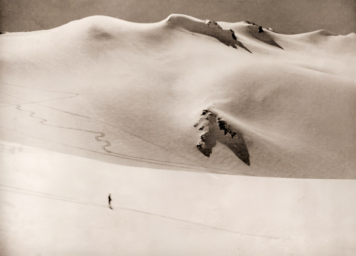白銀 [山口雅也, 1936年, アサヒカメラ 1936年7月号より] パブリックドメイン画像 