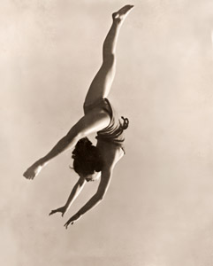 蒼空高く [田頭良助, アサヒカメラ 1936年7月号より]のサムネイル画像
