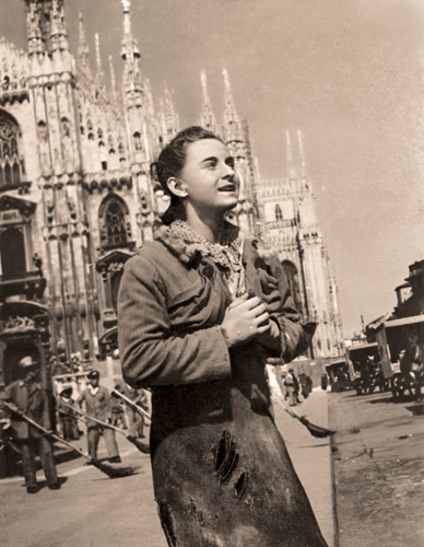 イタリア映画「ミラノの奇蹟」より [アサヒカメラ 1952年3月号より] パブリックドメイン画像 