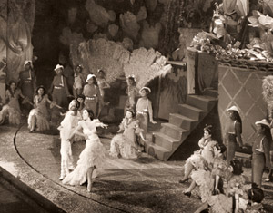 舞台写真 [高坂三雄, アサヒカメラ 1935年5月号より]のサムネイル画像