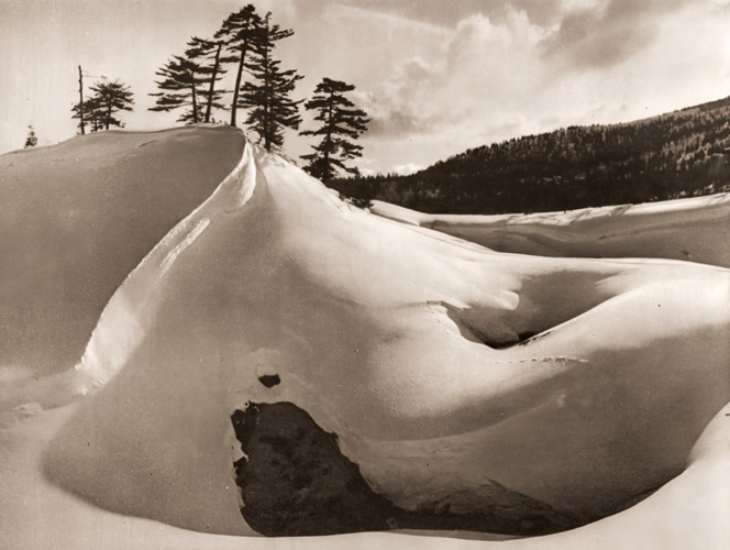 雪景色 [生出匡, 1951年, アサヒカメラ 1952年2月号より] パブリックドメイン画像 