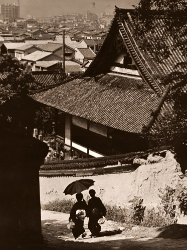 大阪風景 [森岡茂, アサヒカメラ 1952年2月号より] パブリックドメイン画像 