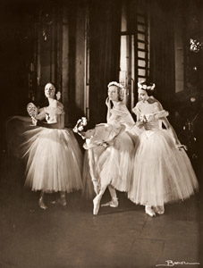 「四人の踊り」 [バロン, アサヒカメラ 1952年2月号より]のサムネイル画像