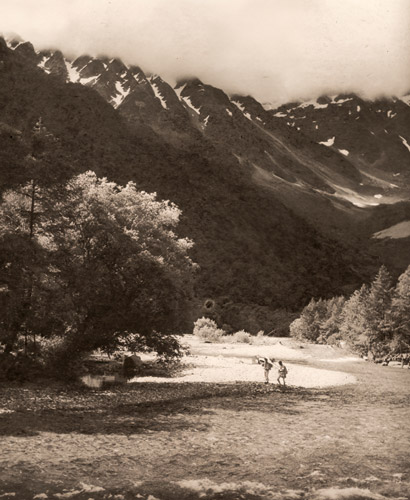 夏の上高地 [図司謹之介, アサヒカメラ 1940年9月号より] パブリックドメイン画像 
