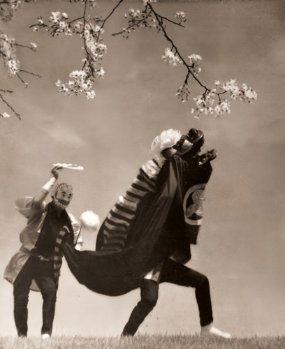 戦捷の春 [坪田光朗, アサヒカメラ 1940年9月号より] パブリックドメイン画像 