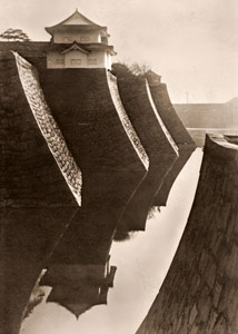 城 [花和銀吾, アサヒカメラ 1932年7月号より]のサムネイル画像