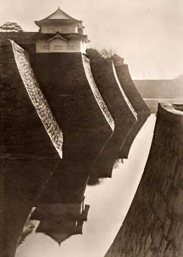 城 [花和銀吾, アサヒカメラ 1932年7月号より] パブリックドメイン画像 
