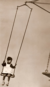 動けるもの（ブランコ） [泉義一, アサヒカメラ 1932年7月号より]のサムネイル画像