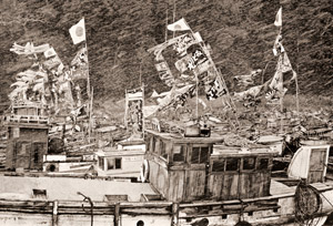 旧正月を祝う漁船 [岡田司郎, 写真サロン 1956年9月号より]のサムネイル画像