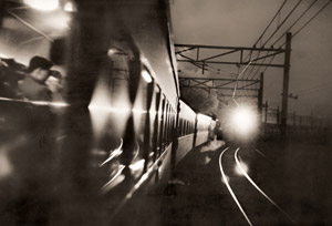 通勤列車 [吉村正治, 写真サロン 1956年9月号より]のサムネイル画像