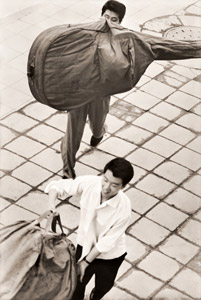 バンドボーイ [小松健次, 写真サロン 1956年9月号より]のサムネイル画像