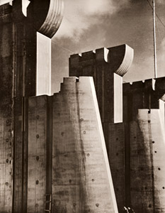 ダム [マーガレット・バーク＝ホワイト, アサヒカメラ 1952年9月号より]のサムネイル画像
