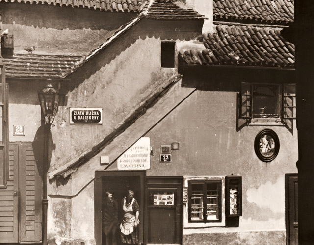 プラハにて [白杉三郞, アサヒカメラ 1952年11月号より] パブリックドメイン画像 