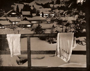 夜の温泉宿 [浅田七五三, アサヒカメラ 1940年2月号より]のサムネイル画像