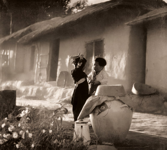 朝の話 [福島柳也, アサヒカメラ 1940年2月号より] パブリックドメイン画像 