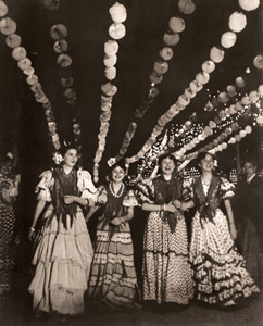 セビリアの祭 [ブラッシャイ, アサヒカメラ 1953年2月号より]のサムネイル画像