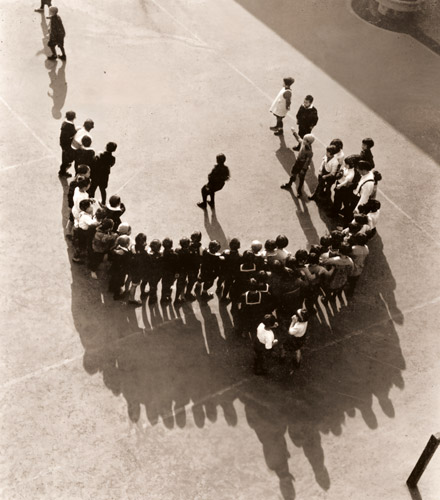 縄跳び [神田千寿, アサヒカメラ 1939年12月号より] パブリックドメイン画像 