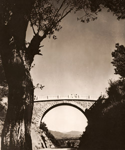 白い橋 [福田吉穂, アサヒカメラ 1939年12月号より]のサムネイル画像