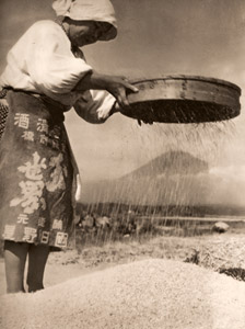 皇国の実り [佐藤毅, アサヒカメラ 1939年12月号より]のサムネイル画像