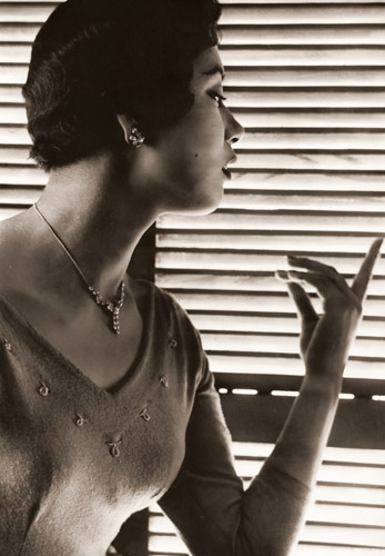 N嬢 [アサヒカメラ 1954年6月号より] パブリックドメイン画像 