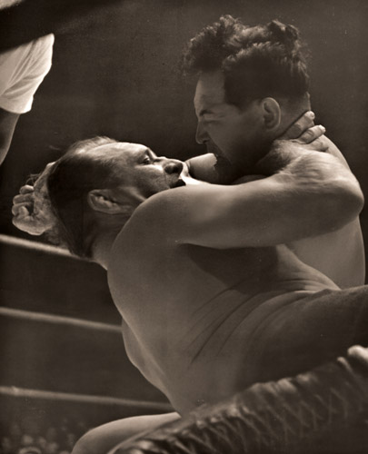 プロレスリング（ブラウン対山口） [大川定夫, 1953年, アサヒカメラ 1954年6月号より] パブリックドメイン画像 