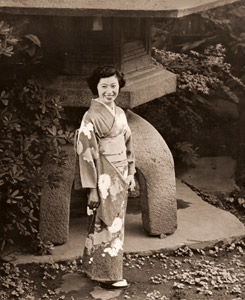 永田夫人 [早田雄二, アサヒカメラ 1950年1月号より]のサムネイル画像