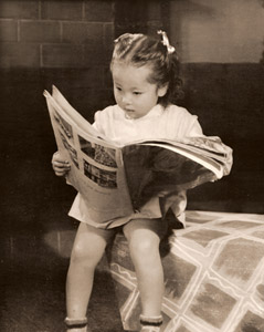 よい子のあかり （マツダランプ） [フォトセンター オカダ, アサヒカメラ 1950年1月号より]のサムネイル画像