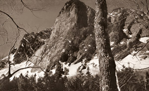 屏風岩（北アルプス） [伊藤則美, アサヒカメラ 1956年9月号より]のサムネイル画像