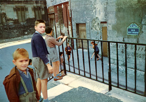 シテの子供達 [小原正美, アサヒカメラ 1956年9月号より]のサムネイル画像