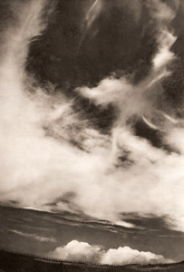 高原の雲 [井上義博, 1949年, アサヒカメラ 1949年11月号より]のサムネイル画像