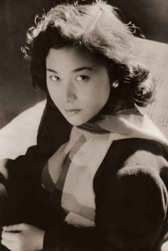Actress Reiko Otani [Shoji Otake,  from Asahi Camera April 1952]
