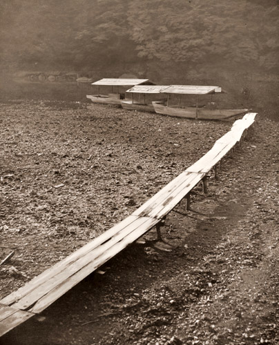 朝の嵐山 [西山清, 1951年, アサヒカメラ 1952年4月号より] パブリックドメイン画像 