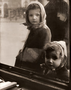 パリのサンジェルマン大通り [エドゥアール・ブバ, 1948年, アサヒカメラ 1952年4月号より]のサムネイル画像