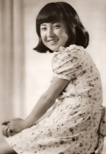 少女 [田中政雄, アサヒカメラ 1951年1月号より] パブリックドメイン画像 