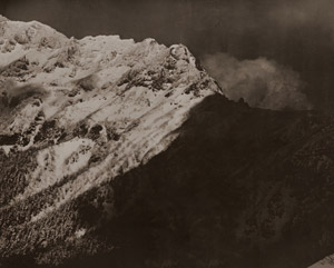 Mt. Yokodake of Yatsugatake Range [Yukio Tabuchi,  from Asahi Camera January 1951] Thumbnail Images