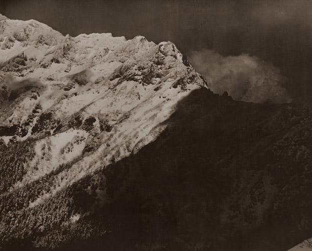 冬の山（横岳） [田渕行男, アサヒカメラ 1951年1月号より] パブリックドメイン画像 