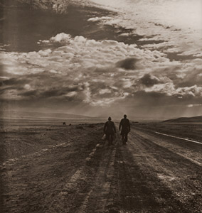 アフガニスタンへの道 [デビッド・ダグラス・ダンカン, 1946年, アサヒカメラ 1951年1月号より]のサムネイル画像