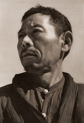 農民の顔 #1 [浜谷浩, アサヒカメラ 1951年5月号より] パブリックドメイン画像 