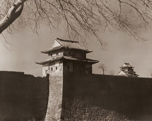 大阪城 [中藤敦, アサヒカメラ 1951年5月号より]のサムネイル画像