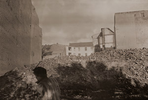 爆撃のあと（ベルリン） [木村伊兵衛, 1954年, アサヒカメラ 1955年3月号より]のサムネイル画像