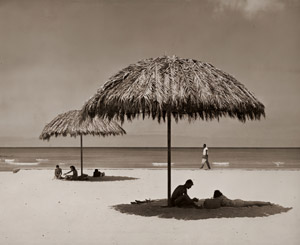 海辺スナップ [秦不二男, アサヒカメラ 1954年8月号より]のサムネイル画像