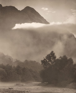 上高地の朝 [村林忠, アサヒカメラ 1940年1月号より]のサムネイル画像