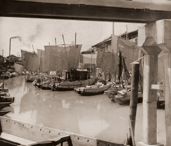 漁港 [川久保一夫, アサヒカメラ 1940年1月号より] パブリックドメイン画像 