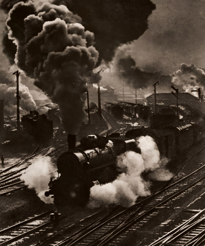 蒸気機関車 [エルノー・ヴァダス, ARS Camera 1937年2月号より] パブリックドメイン画像 