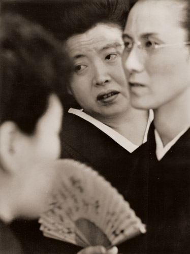 京都の女 [早崎治, ARS CAMERA 1956年3月号より] パブリックドメイン画像 